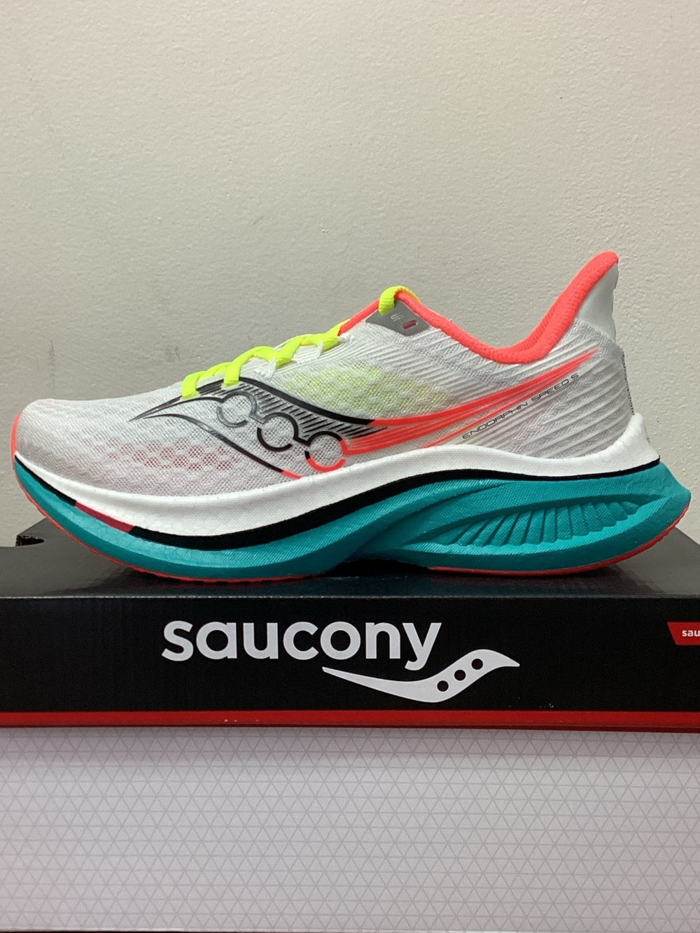 Women’s Saucony Endorphin Speed 5